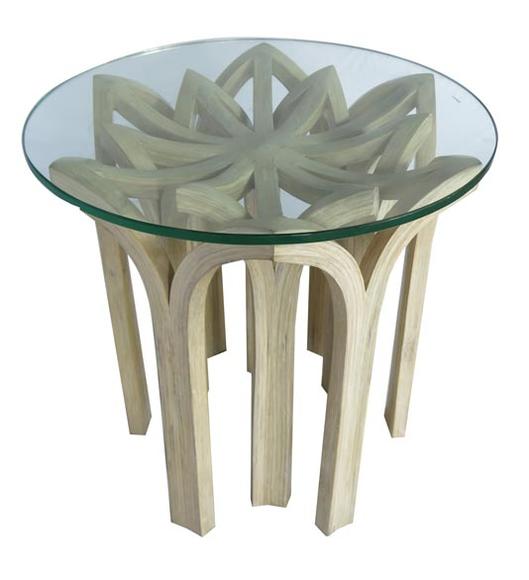 Bord fremstillet af Thai Bambus (dendrocolamus asper – stok) med glas topplade.