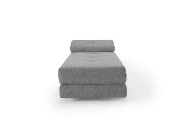 Sigmund mattresses & pillows. Without legs