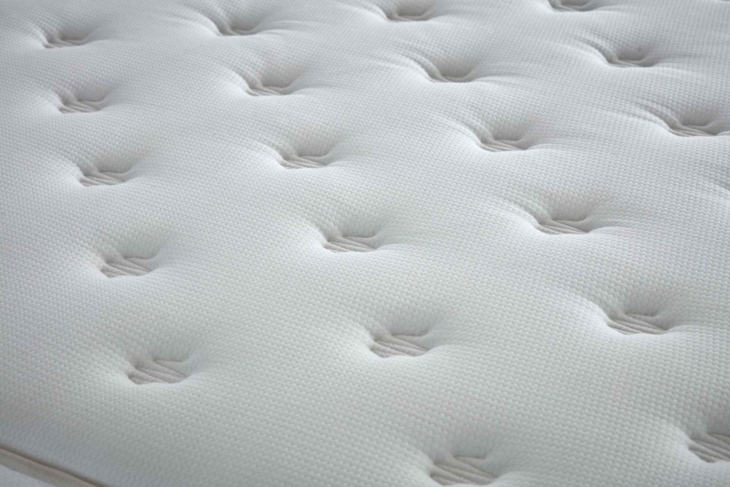 WOOLLY PLUS BED Opbevaringssenge. Stilfulde Kontinentalseng. Opbevaringssenge med praktisk plads under. Inklusiv en Luksus madras.