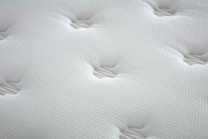 WOOLLY PLUS BED Opbevaringssenge. Stilfulde Kontinentalseng. Opbevaringssenge med praktisk plads under. Inklusiv en Luksus madras.