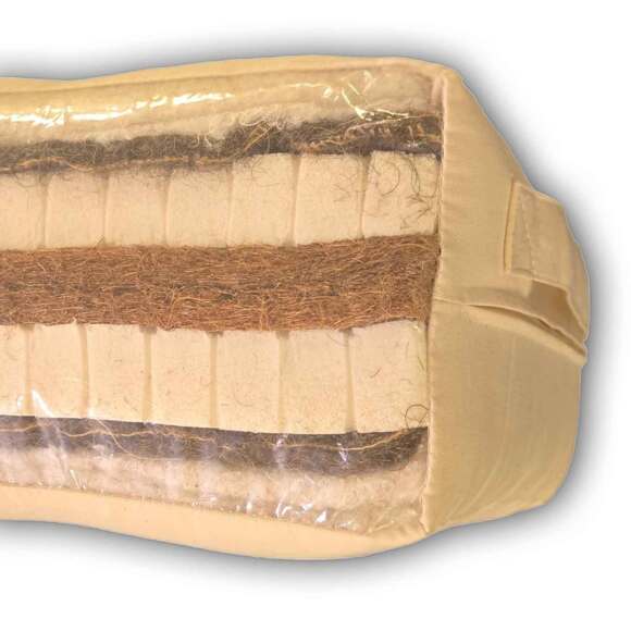 Naturmadras Sandwich XXL | Futon madras i natur materiale. 
PS.Naturligvis er der ikke dette plastik på. Det er bare vareprøven i butikken der ser sådan ud