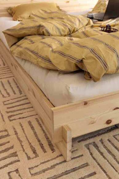 LATCH seng Karup Design